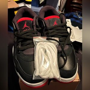 Mens size 10 Nike Jordan 4 RM Black/Varsity Red/Wolf Grey basketball shoes!